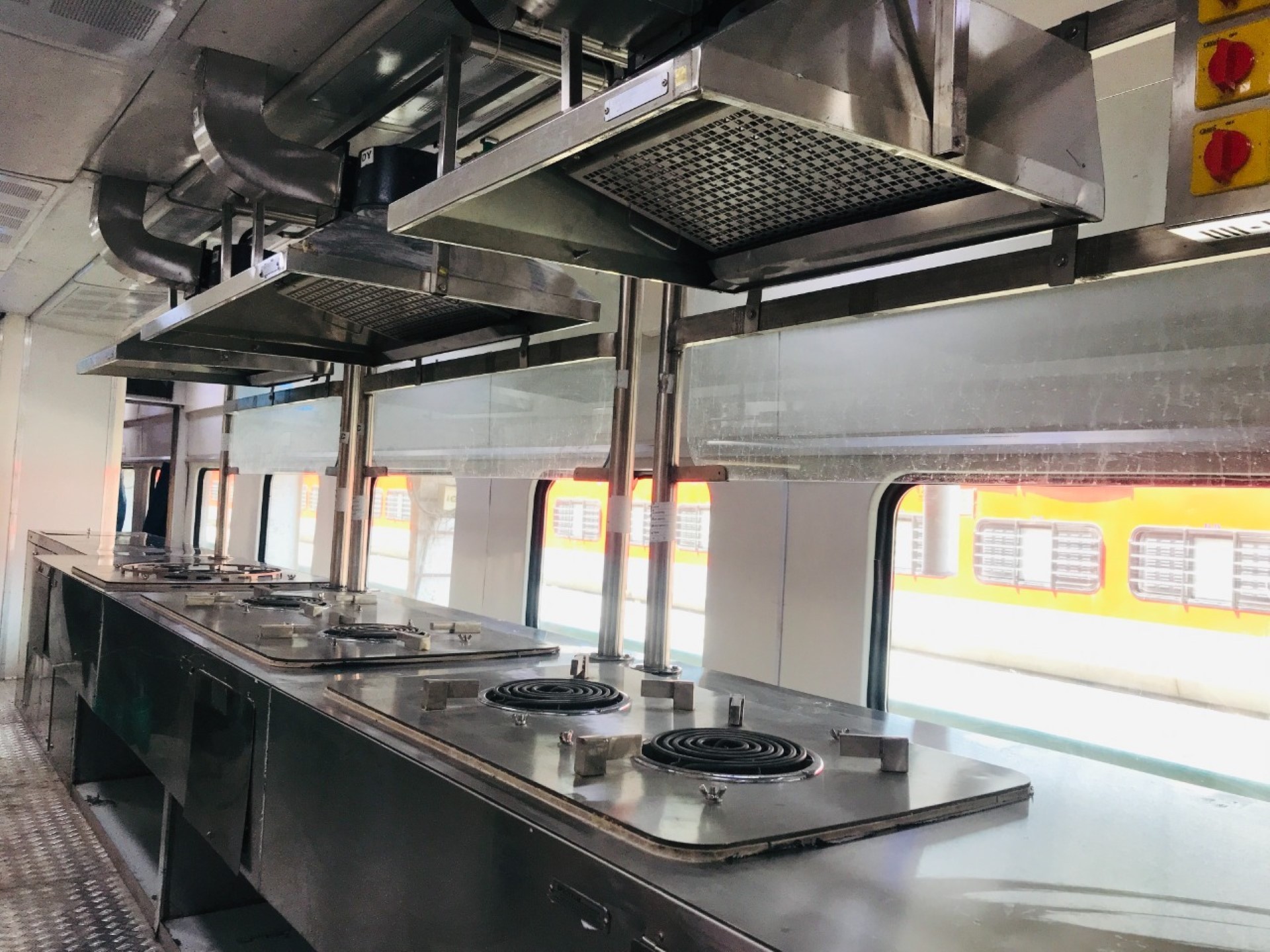 New Tejas Rake For Patna Delhi Rajdhani From Today, Says East Central ...